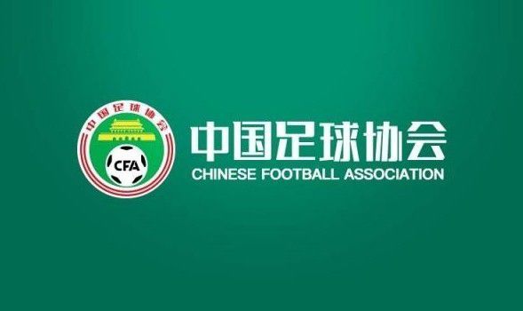 第68分钟，斯特林突入禁区捅射被福德林汉姆出击封堵！